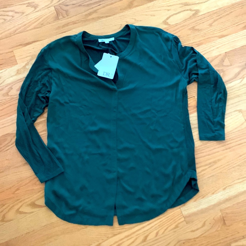 Green long sleeve top